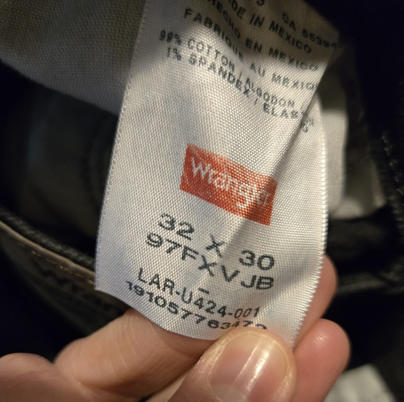 Men's Wrangler Black Jeans 32x30 - Picture 2 of 4